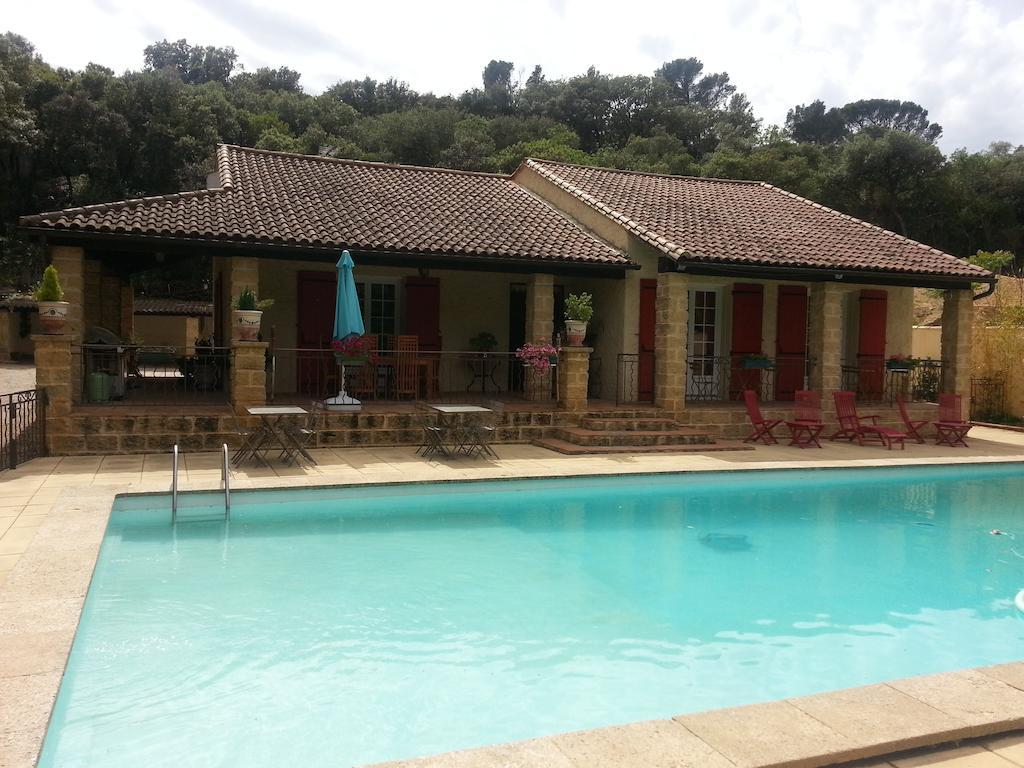 La Combe Joseph Acomodação com café da manhã Remoulins Exterior foto