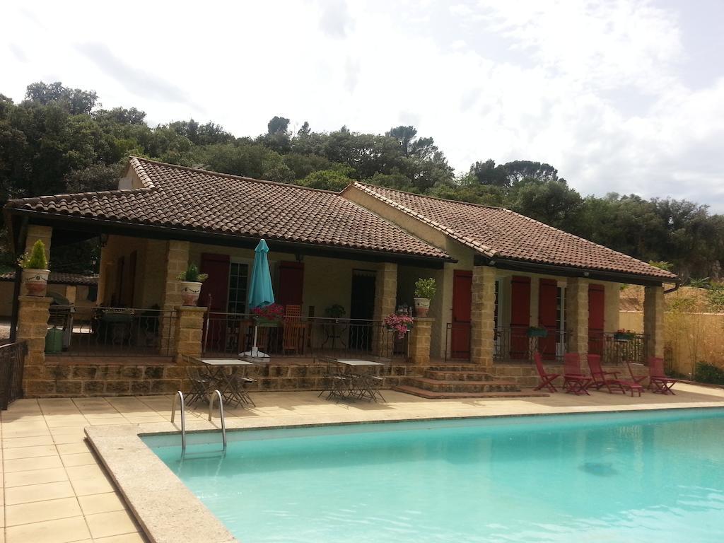 La Combe Joseph Acomodação com café da manhã Remoulins Exterior foto